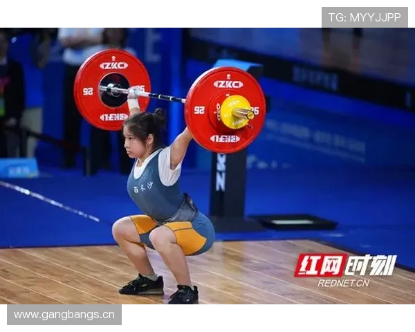 [举重]胡玉婷收获49公斤级两枚金牌.