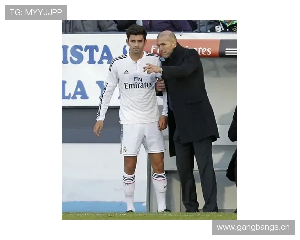 C罗长子现身皇马U16训练或加盟青训